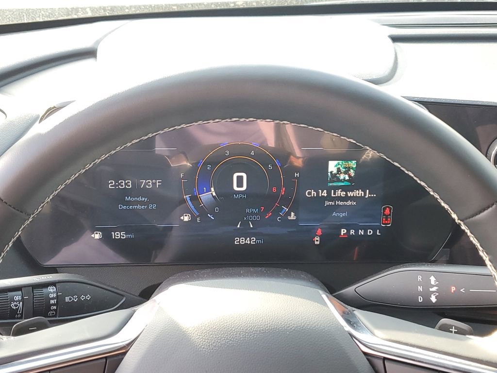 Used 2025 Chevrolet Traverse LT image 32