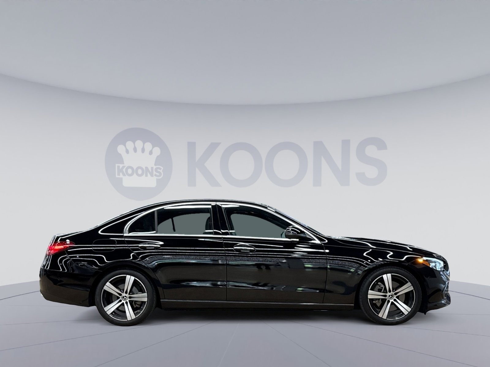Used 2025 Mercedes-Benz C 300 4MATIC Sedan image 12