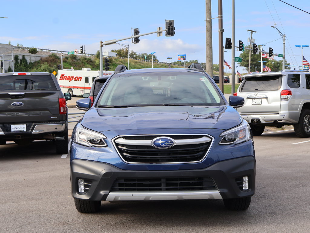 Used 2022 Subaru Outback Limited AWD/4WD image 2