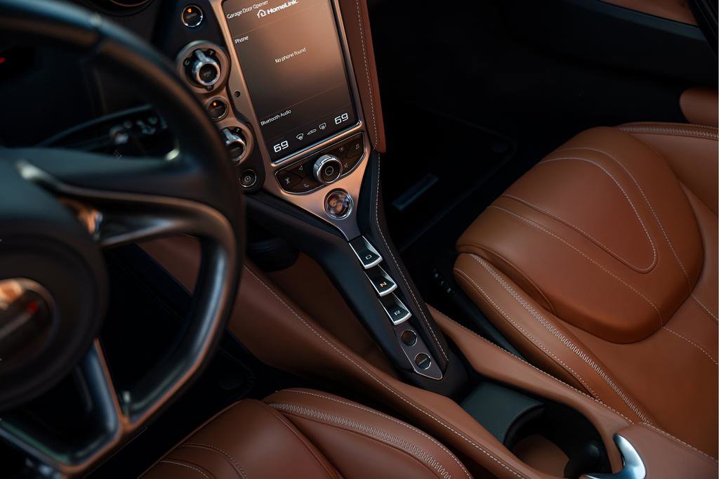 Used 2018 McLaren 720S image 40