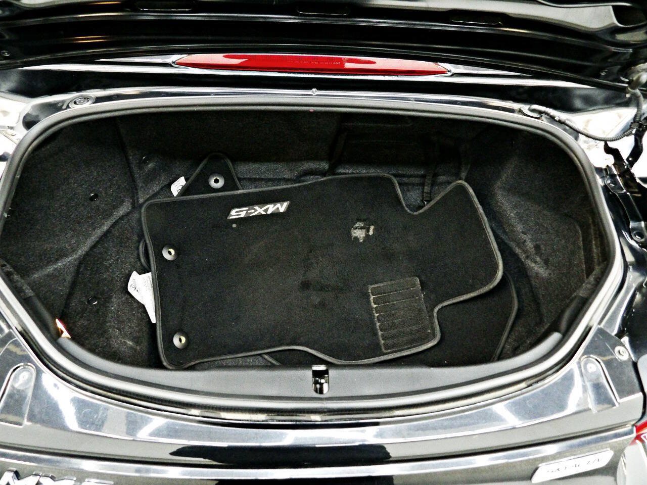 Used 2018 MAZDA MX-5 Miata Grand Touring RWD image 16