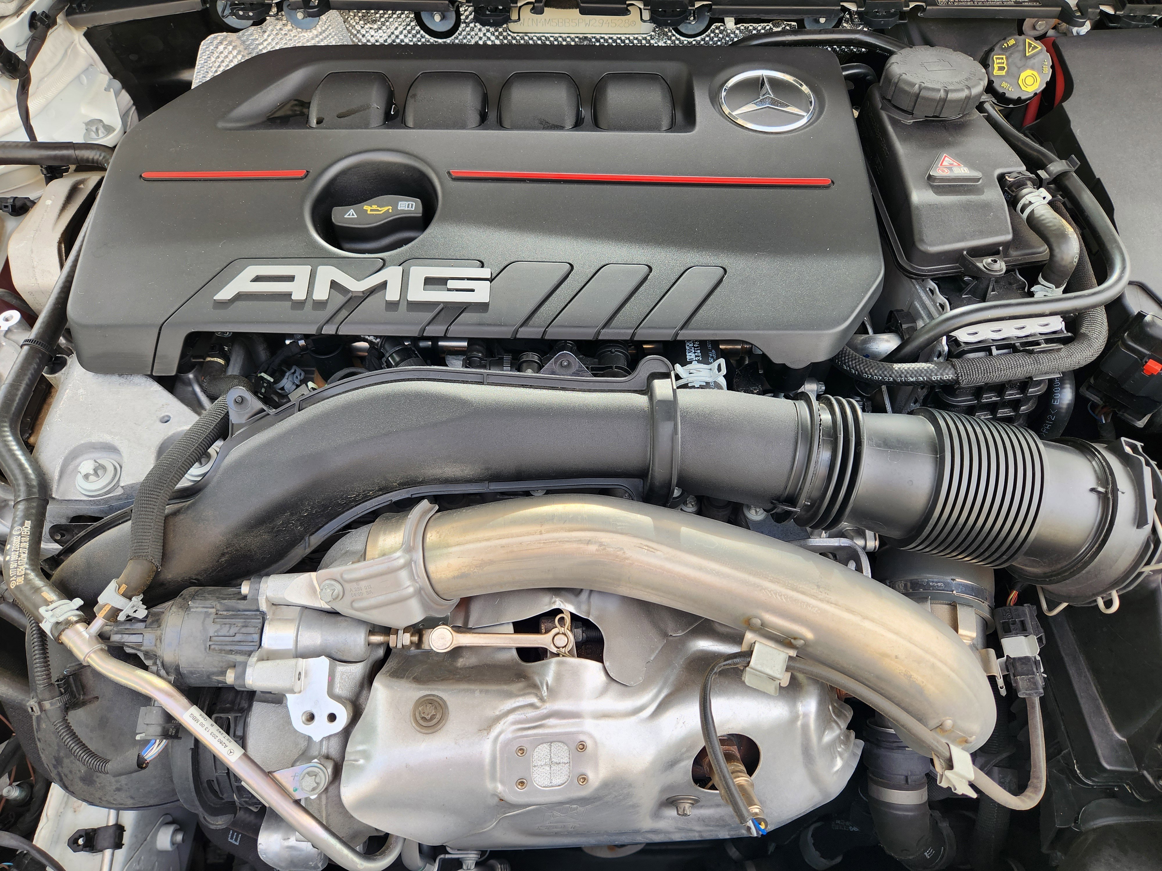Used 2023 Mercedes-Benz GLB 35 AMG 4MATIC image 23