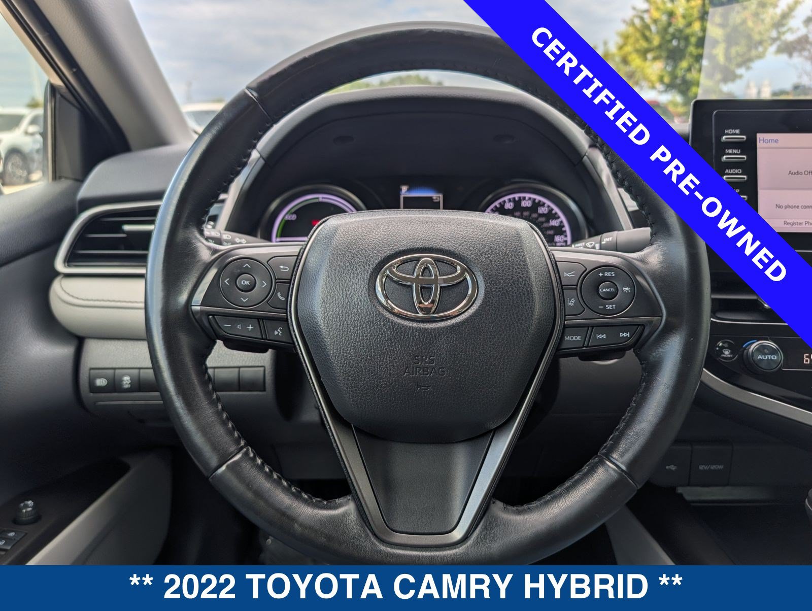 Used 2022 Toyota Camry SE FWD image 25