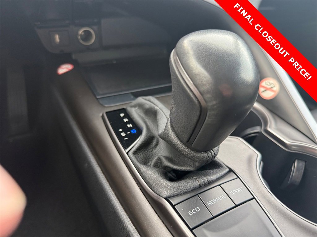 Used 2023 Toyota Camry SE image 18