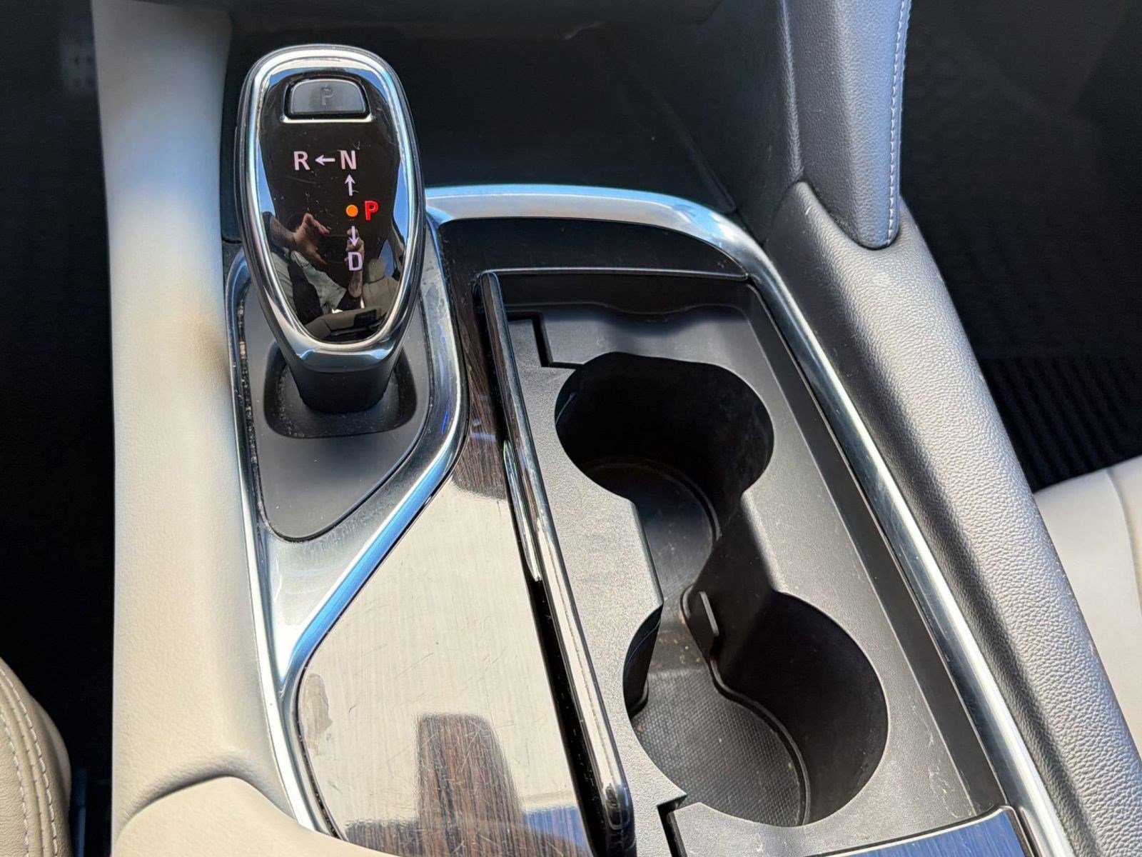 Used 2020 Buick Enclave Essence FWD image 19