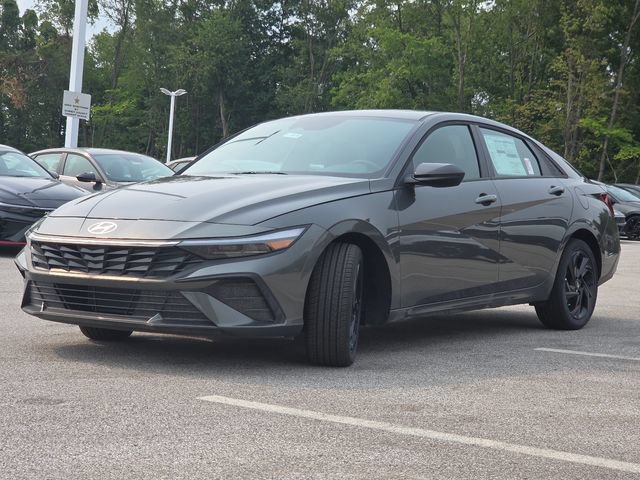 New 2026 Hyundai Elantra Sport FWD image 11