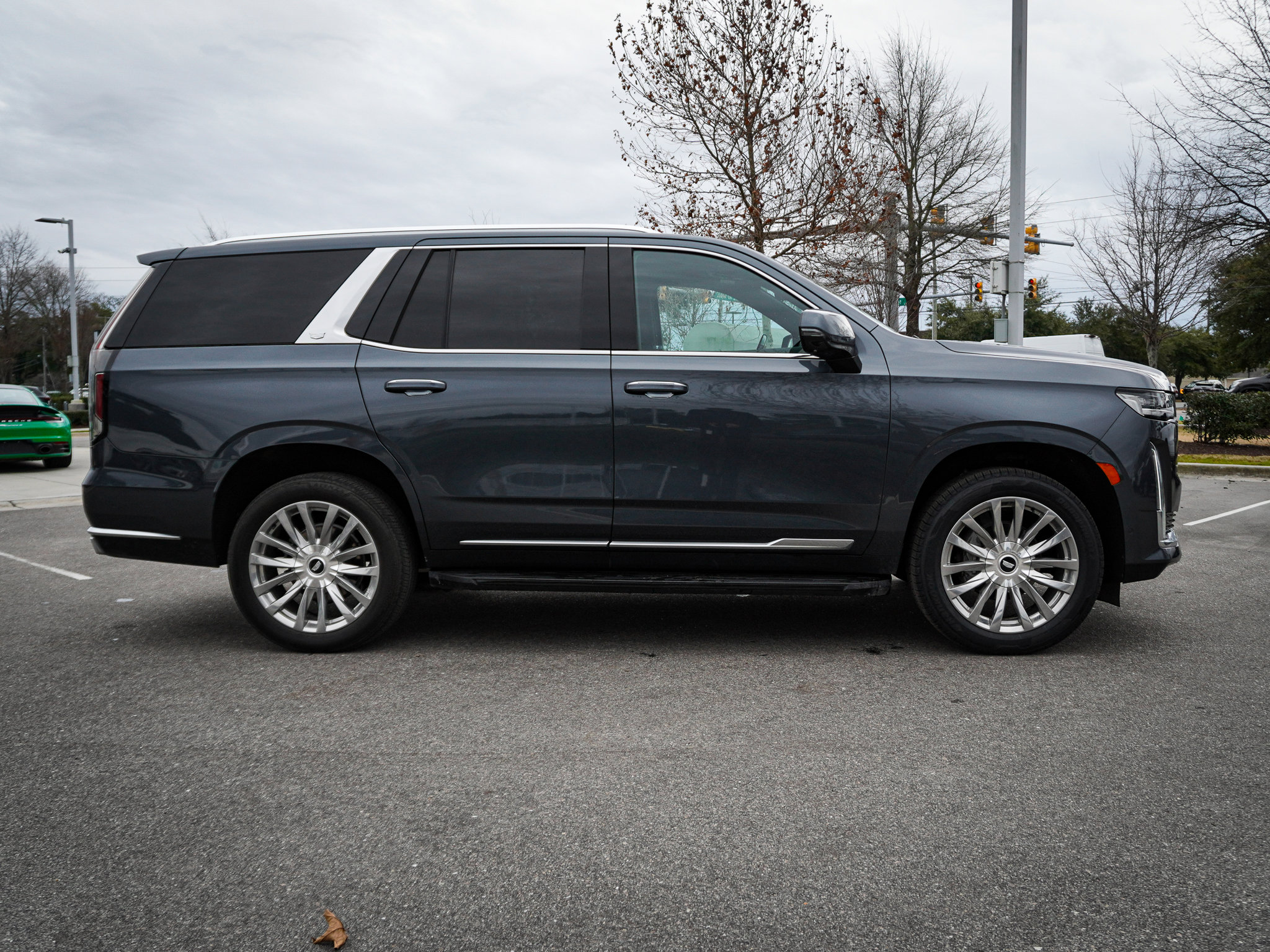 Used 2021 Cadillac Escalade Premium Luxury w/ Driver Assist Tech Package image 11