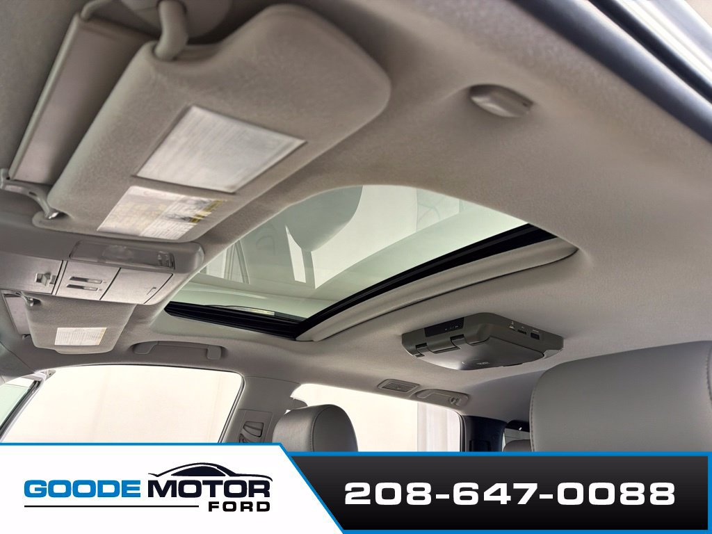 Used 2014 Toyota Sequoia Limited AWD/4WD image 18