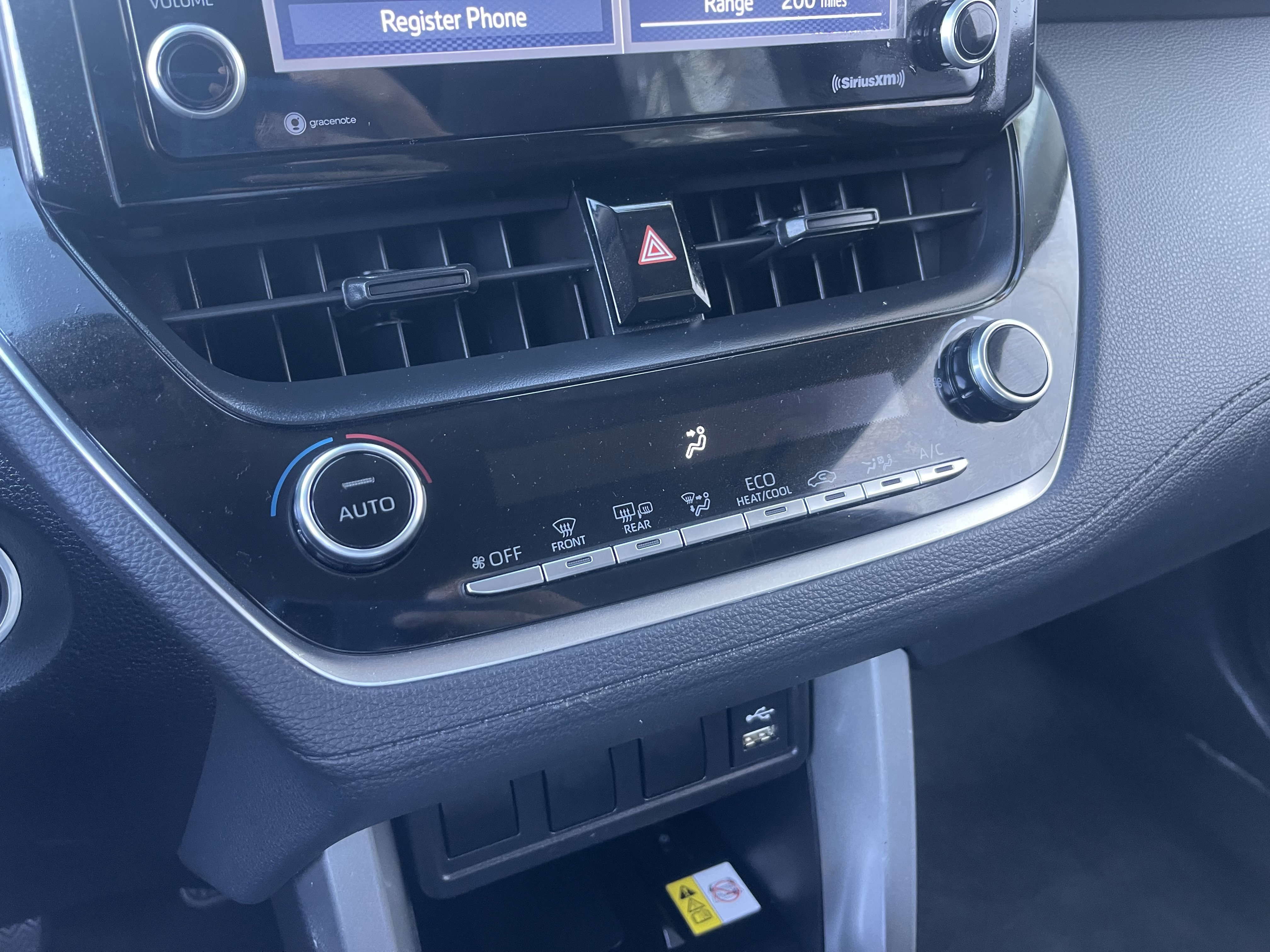 Used 2022 Toyota Corolla Cross LE image 28