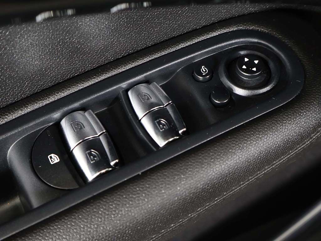 Used 2016 MINI Cooper Countryman FWD image 35