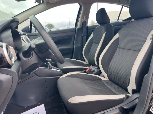 Used 2021 Nissan Versa SV FWD image 31