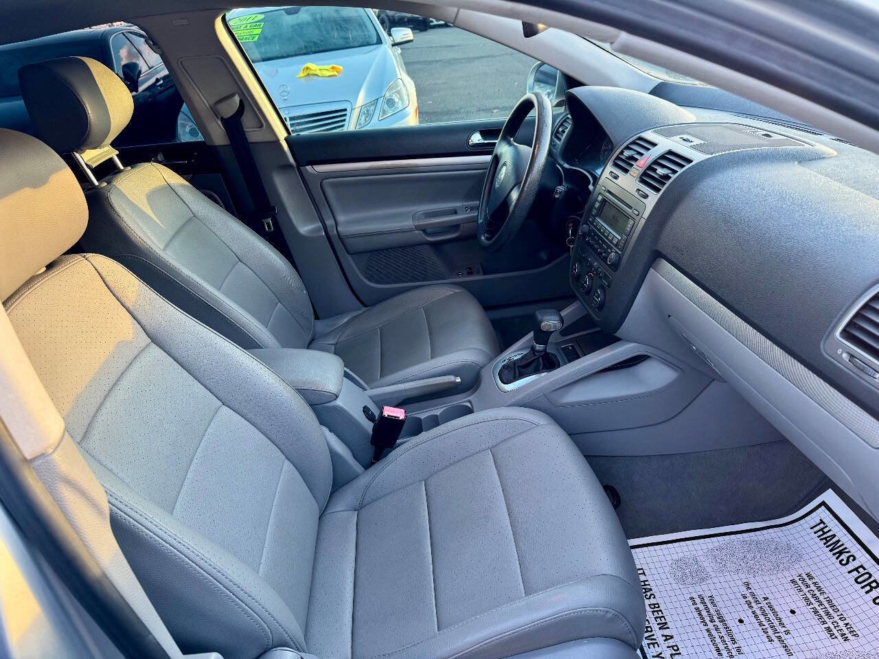 Used 2005 Volkswagen Jetta 2.5 image 16