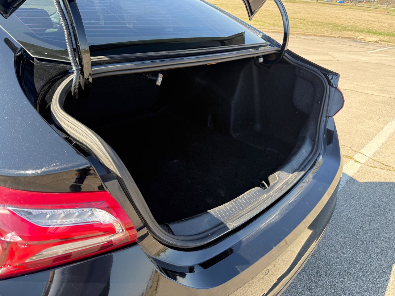 Used 2020 Chevrolet Malibu LT image 24