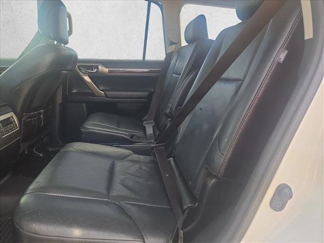 Used 2018 Lexus GX 460 Premium AWD/4WD image 16