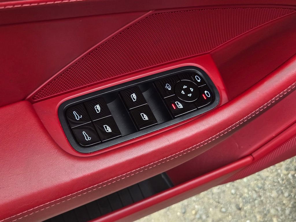 Used 2020 Porsche Panamera 4 image 12