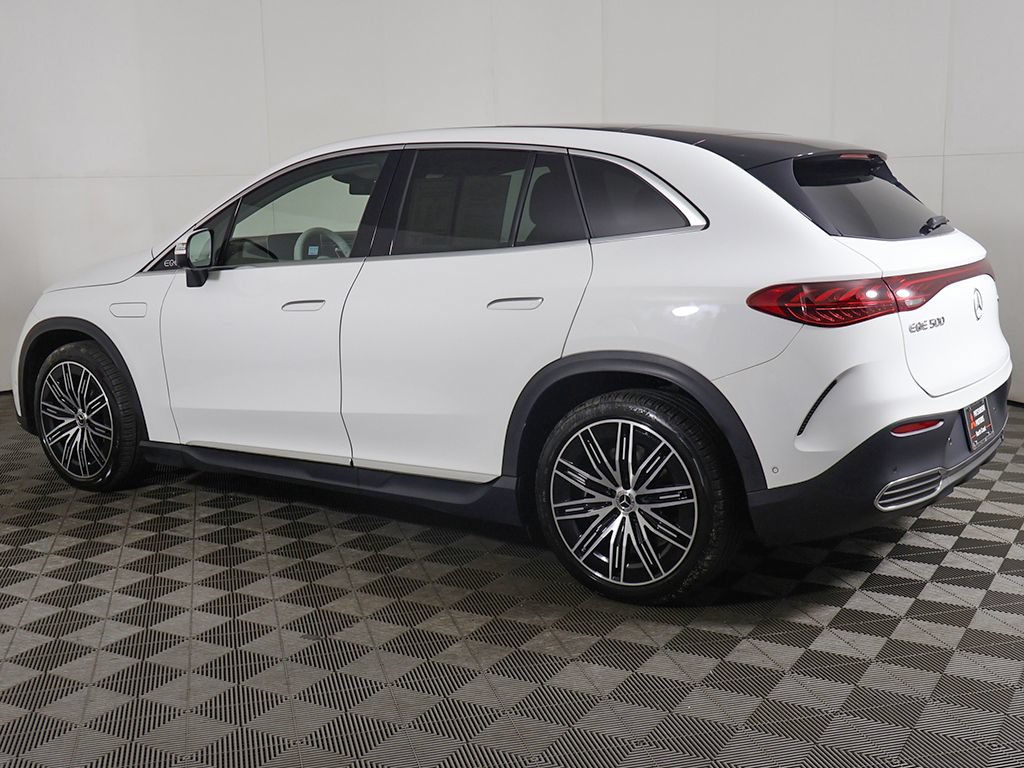 Used 2023 Mercedes-Benz EQE 500 4MATIC SUV w/ Pinnacle Trim Package image 18