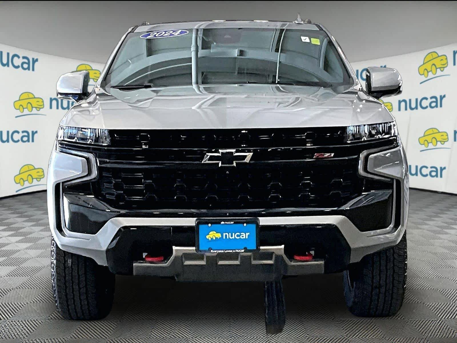 Used 2024 Chevrolet Tahoe Z71 w/ Luxury Package AWD/4WD image 2