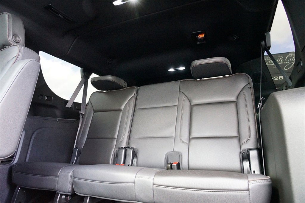 Used 2023 Chevrolet Suburban High Country image 26