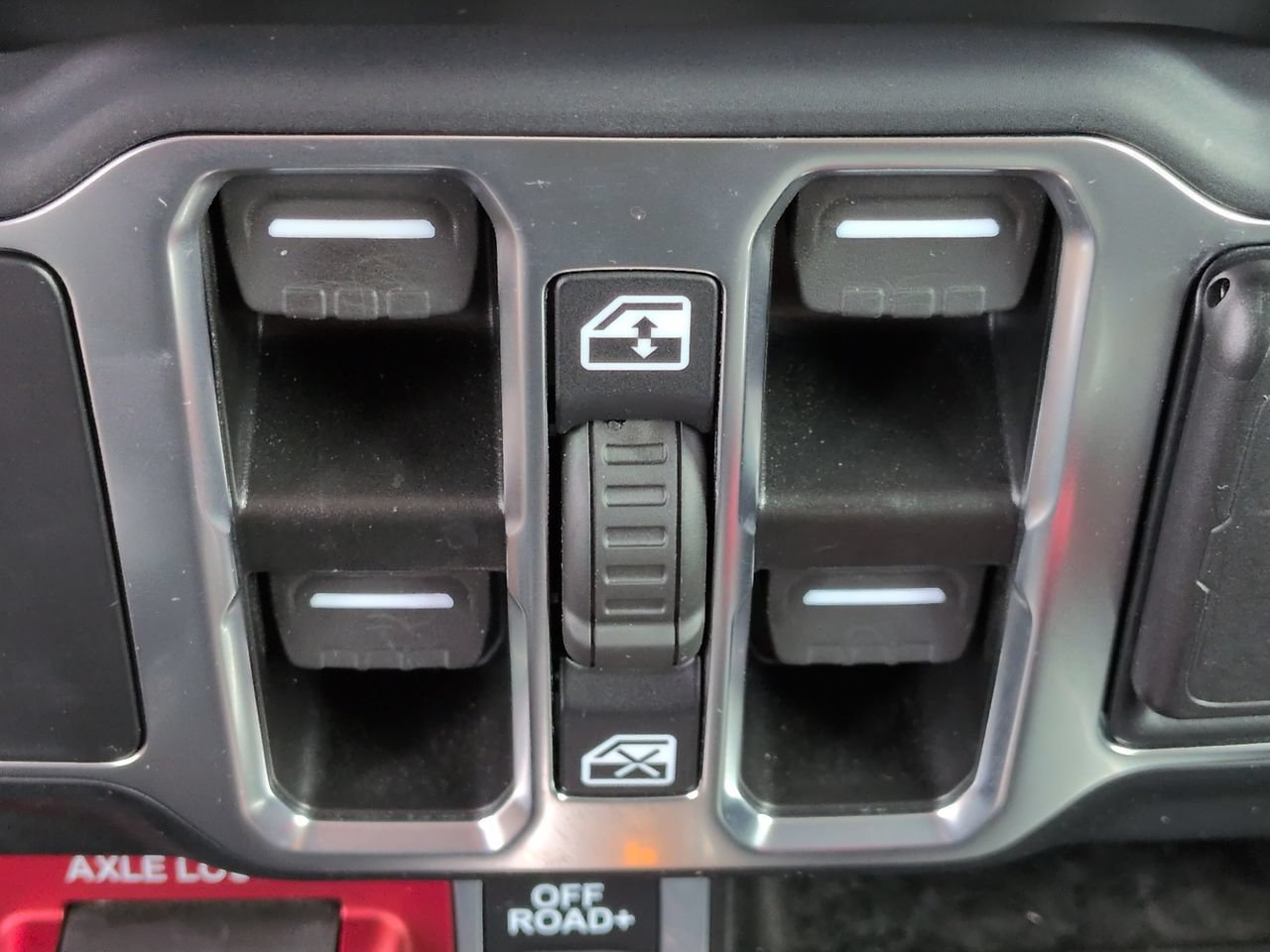 Used 2023 Jeep Gladiator Mojave AWD/4WD image 23