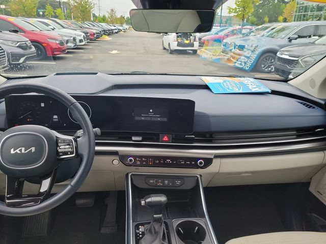 Certified 2025 Kia Carnival SX Prestige FWD image 9