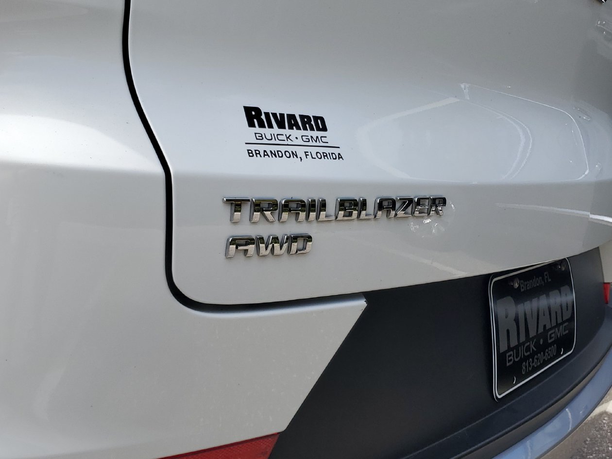 Used 2025 Chevrolet TrailBlazer LT AWD/4WD image 7