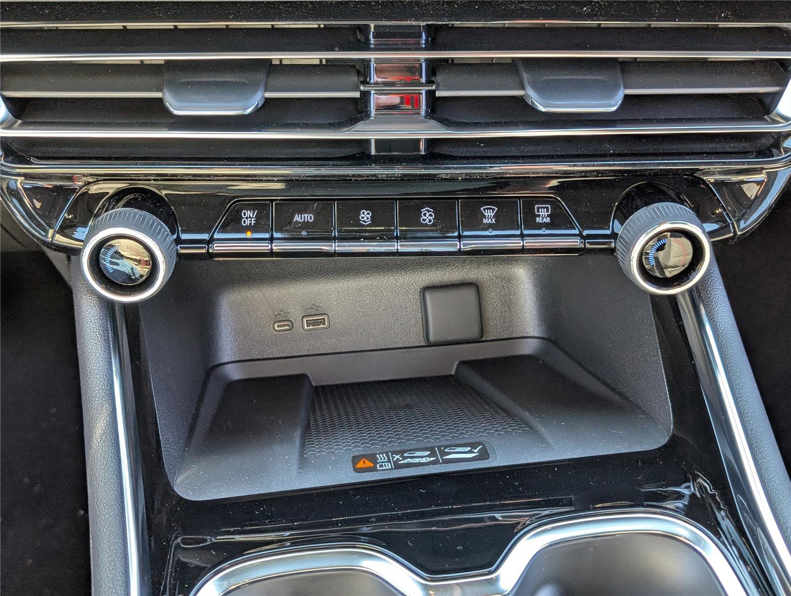 New 2026 Chevrolet Traverse LT image 23