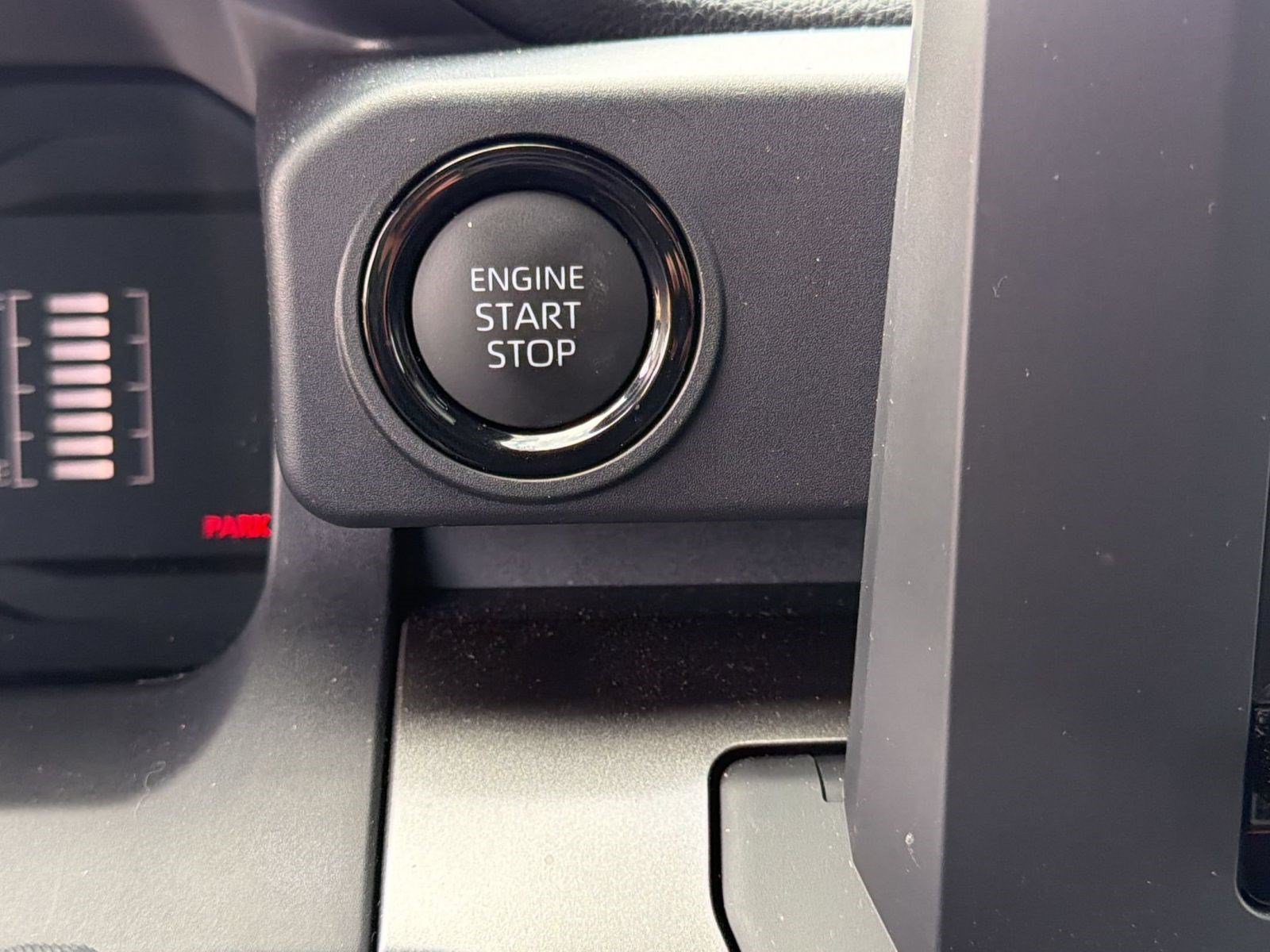 Used 2025 Toyota Tacoma SR5 AWD/4WD image 16
