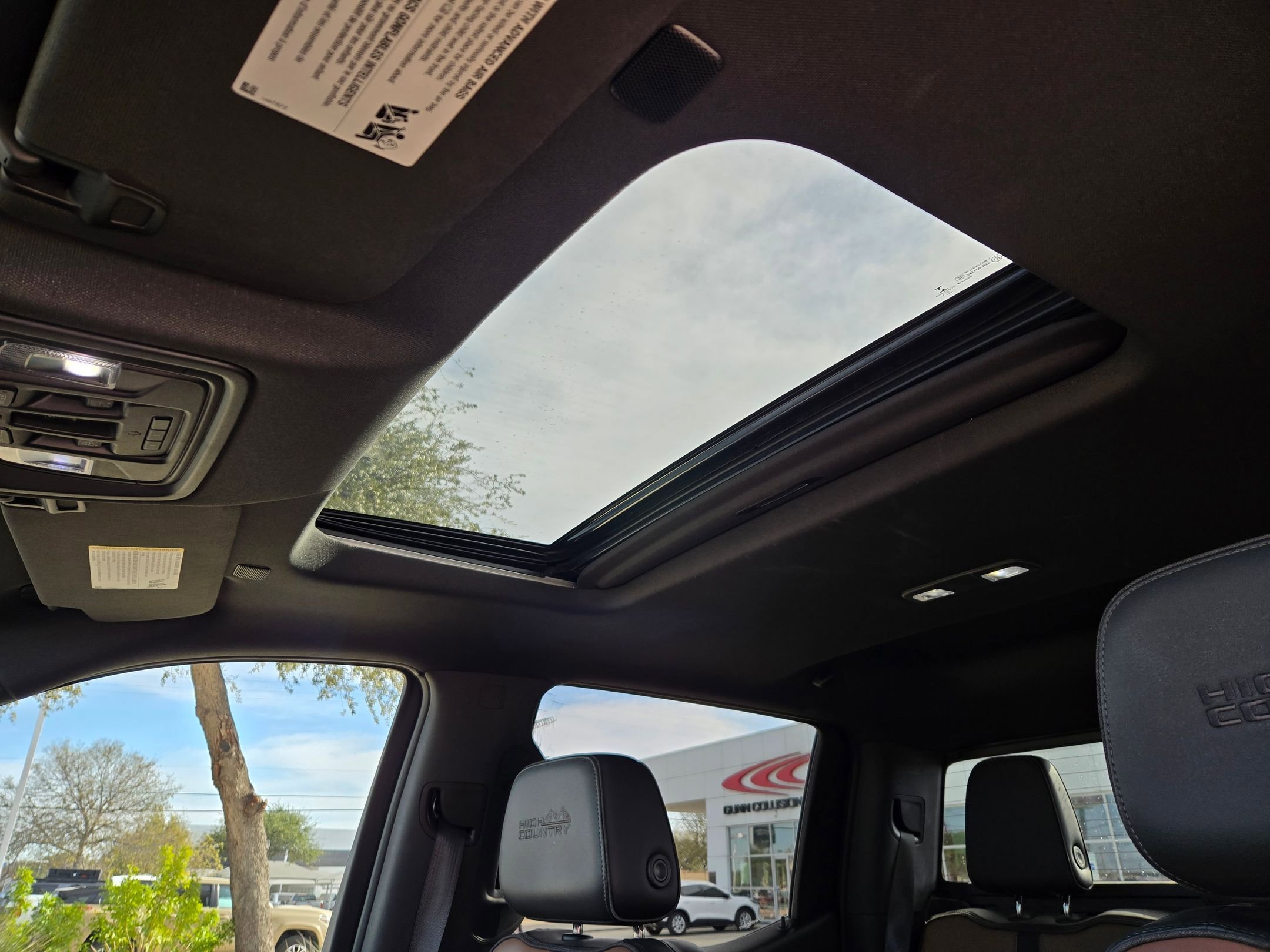 Used 2021 Chevrolet Silverado 1500 High Country w/ Technology Package image 14