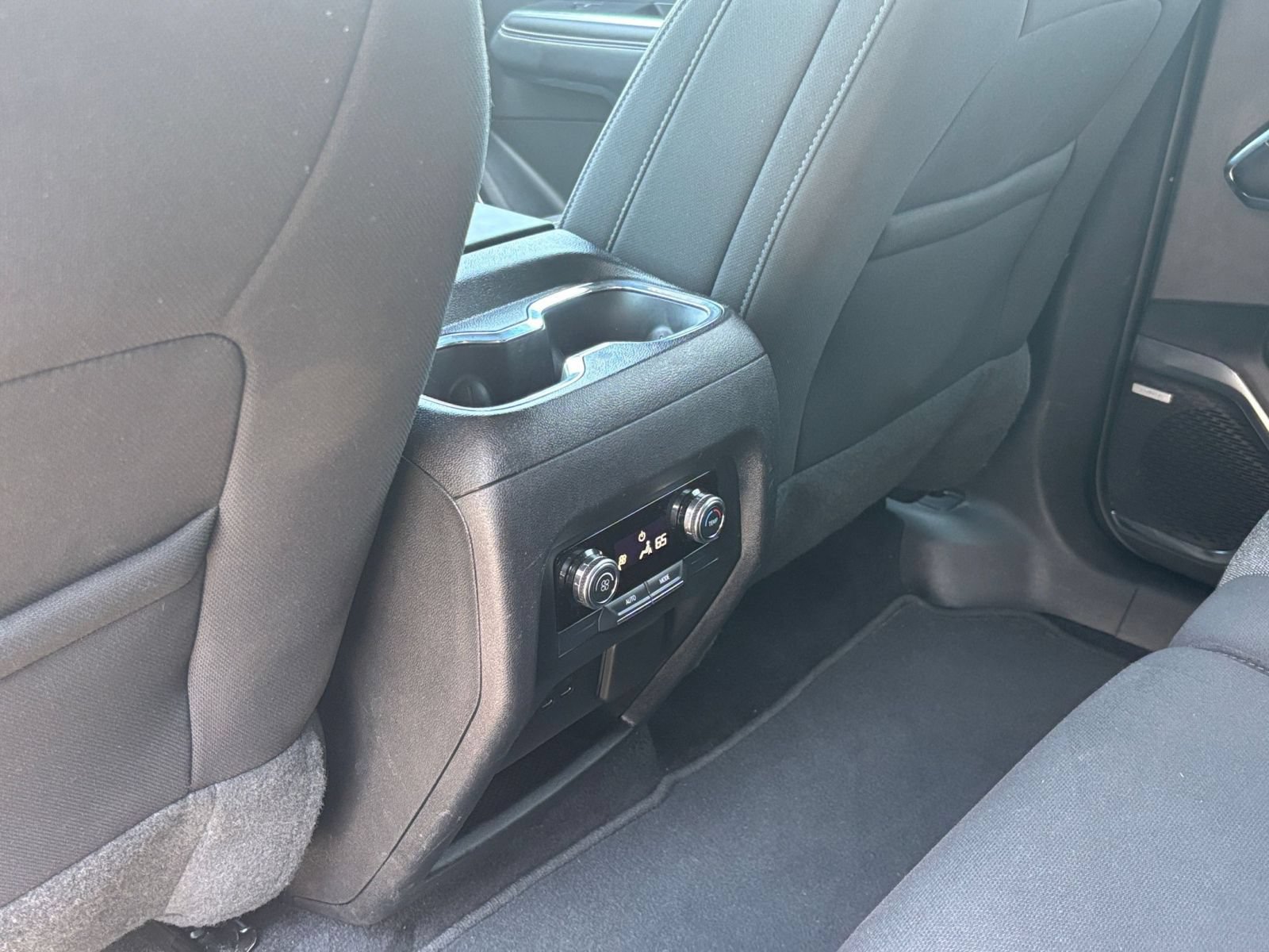 Used 2025 GMC Acadia Elevation AWD/4WD image 22