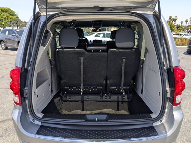 Used 2019 Dodge Grand Caravan SXT FWD image 6