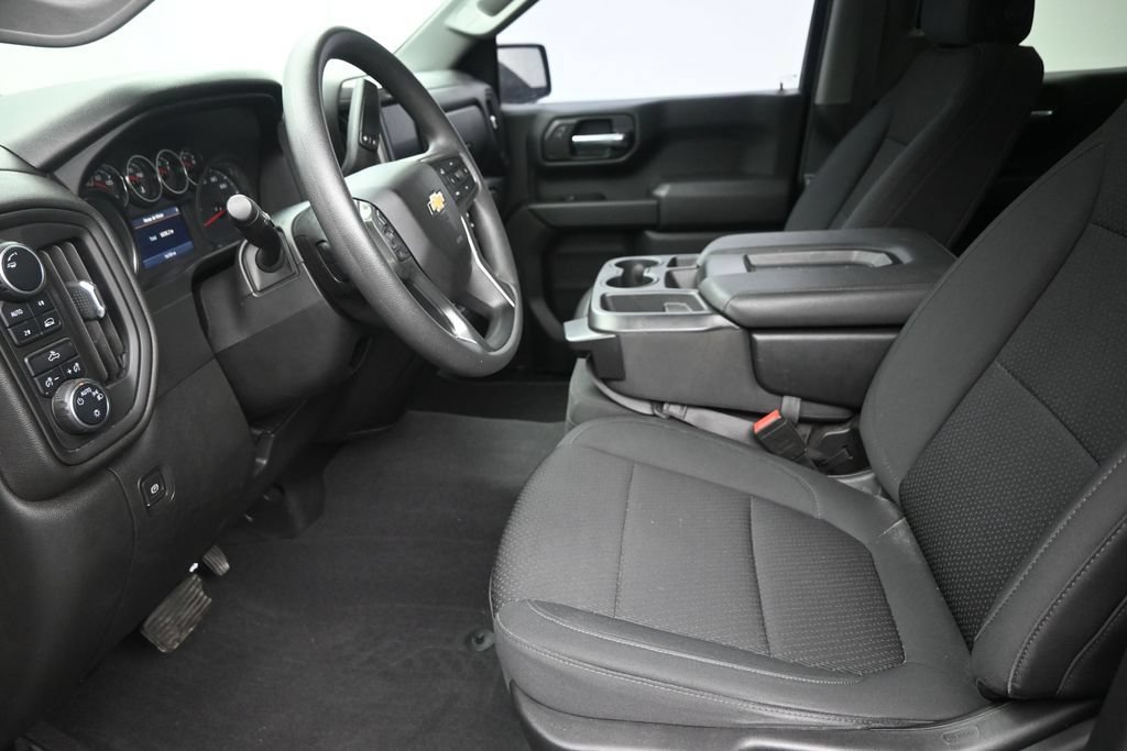 Used 2022 Chevrolet Silverado 1500 Custom w/ Safety Confidence Package AWD/4WD image 12