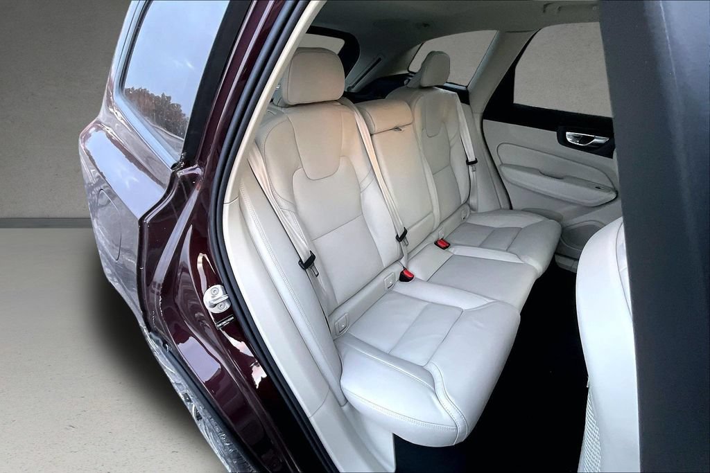 New 2026 Volvo XC60 B5 Ultra w/ Protection Package Premier AWD/4WD image 10