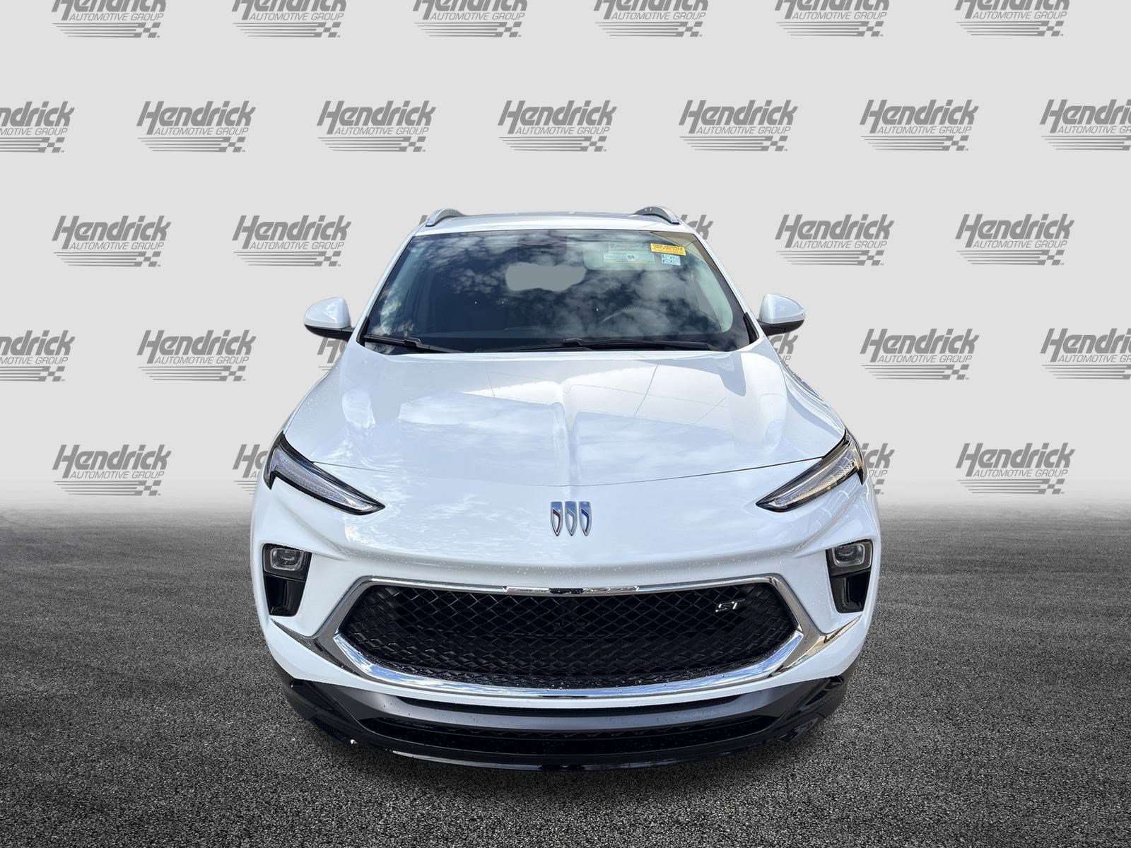 Used 2025 Buick Encore GX Sport Touring w/ Comfort Package image 3