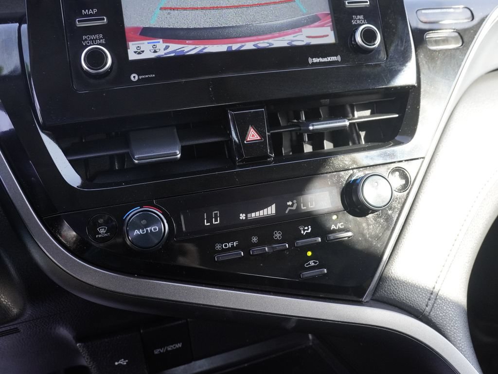 Used 2024 Toyota Camry SE FWD image 16