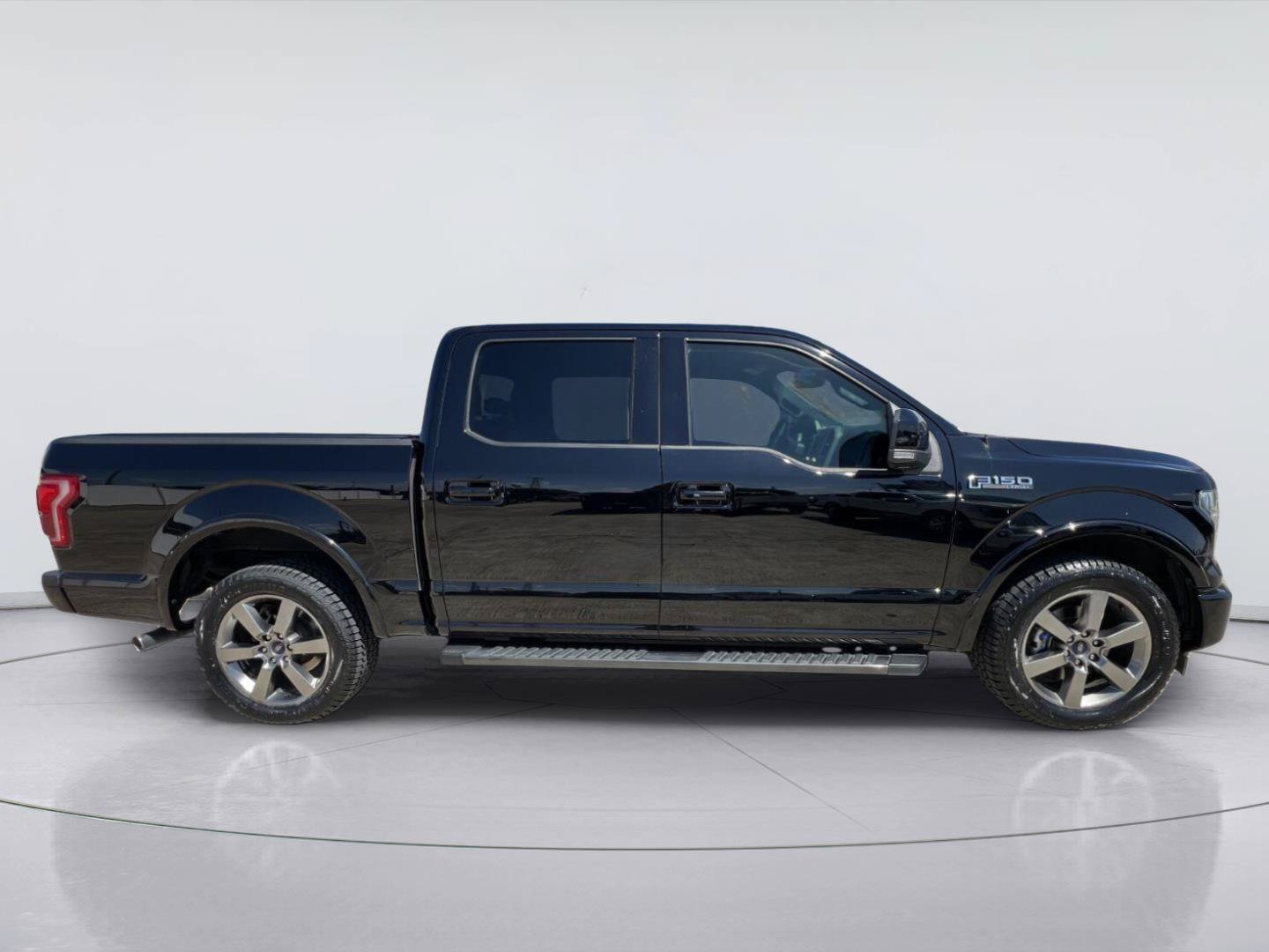 Used 2017 Ford F150 Lariat RWD image 2
