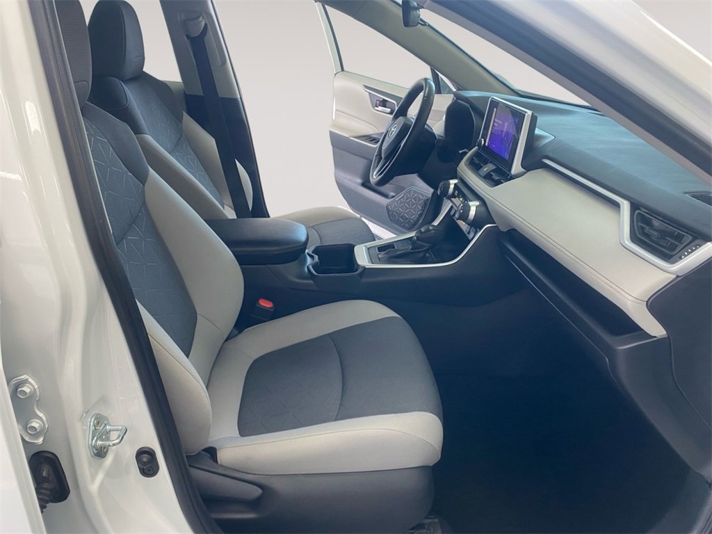 Used 2024 Toyota RAV4 XLE w/ Convenience Package image 15