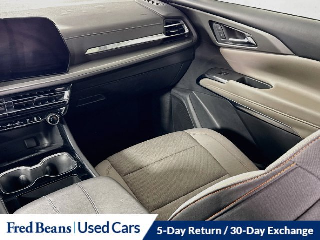 Used 2026 Chevrolet Traverse LT w/ Driver Confidence Package FWD image 29