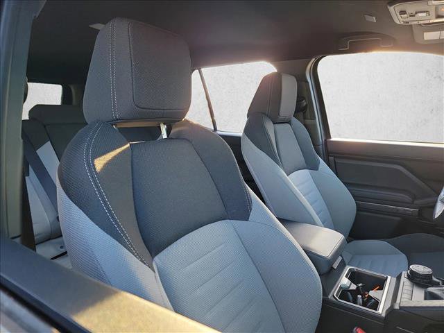 Used 2025 Toyota 4Runner 4WD image 13