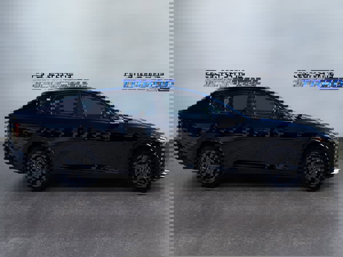 Used 2025 Kia K4 LXS image 4