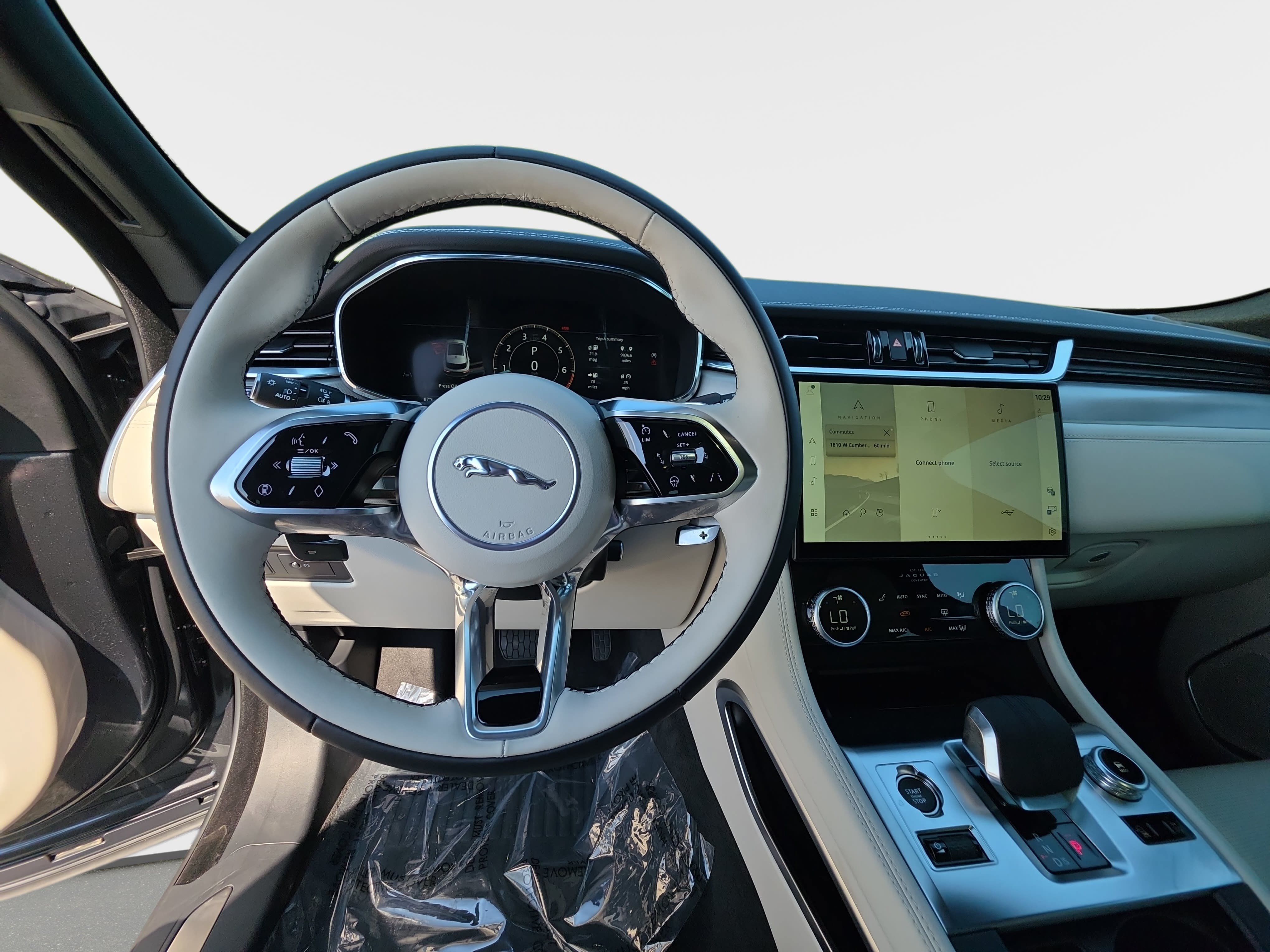 Used 2026 Jaguar F-PACE R-Dynamic S AWD/4WD image 16