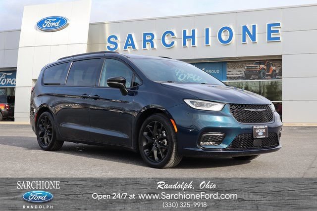 Used 2025 Chrysler Pacifica Limited FWD video 1