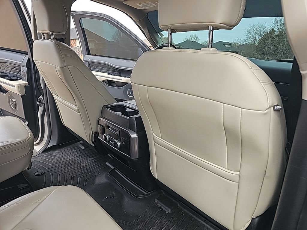 Used 2018 Ford Expedition Platinum image 30