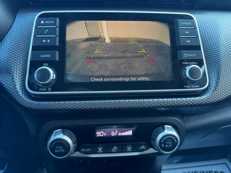Used 2020 Nissan Kicks SV image 18