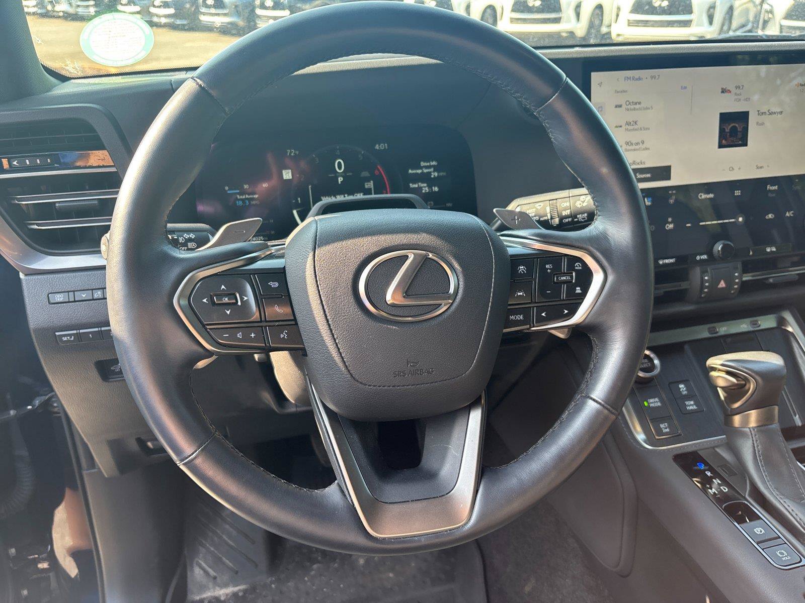 Used 2024 Lexus GX 550 w/ Accessory Package (31) AWD/4WD image 18