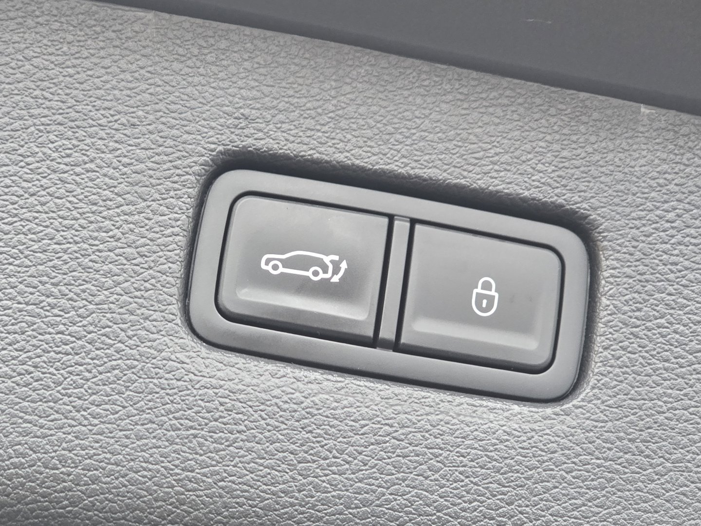 Used 2024 Genesis GV80 3.5T w/ Prestige Package image 32