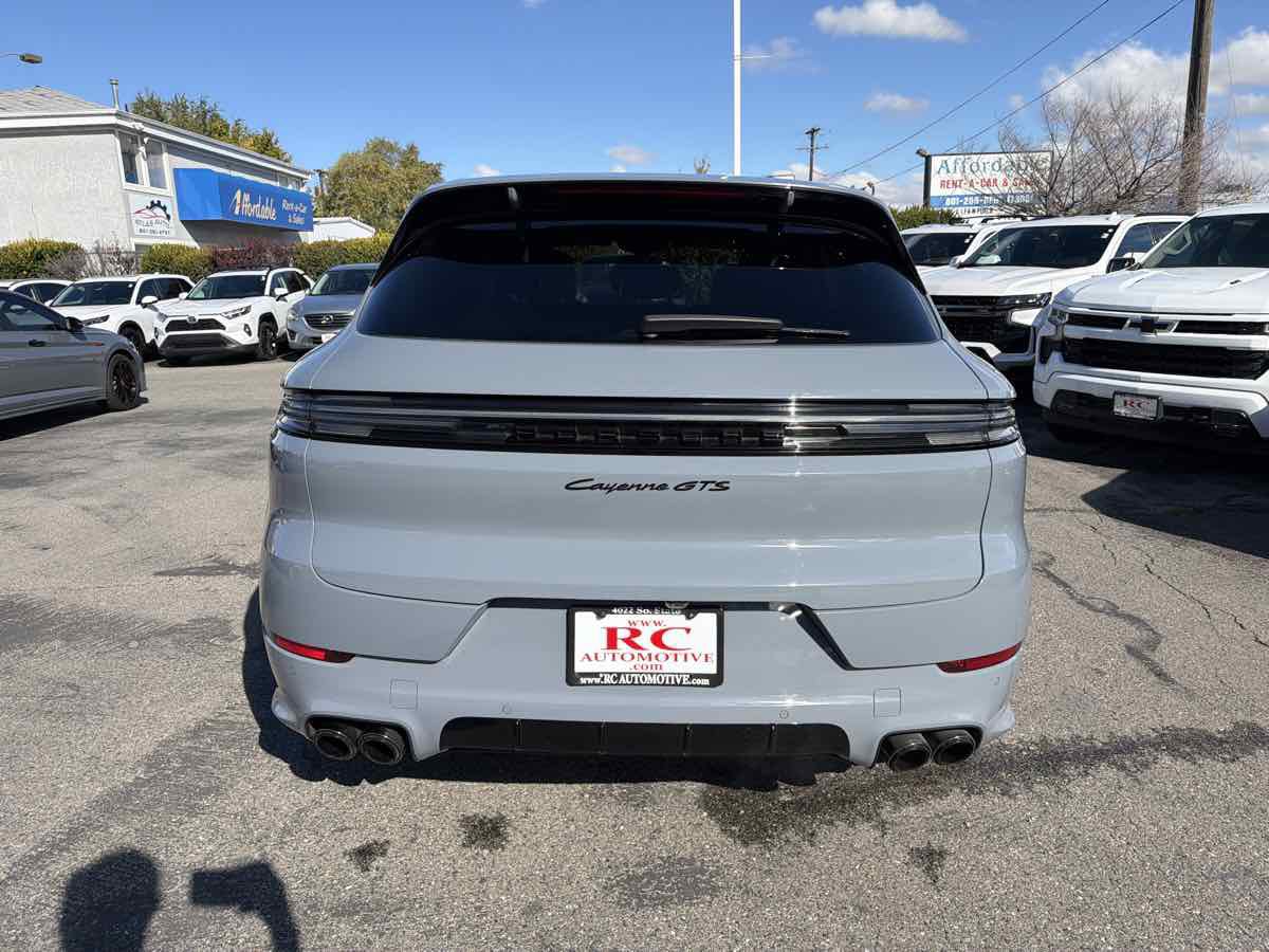 Used 2026 Porsche Cayenne GTS AWD/4WD image 4
