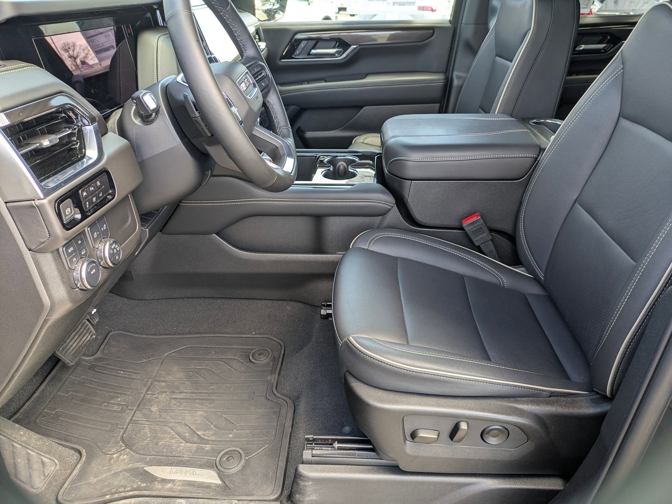 Certified 2025 GMC Yukon Elevation image 18