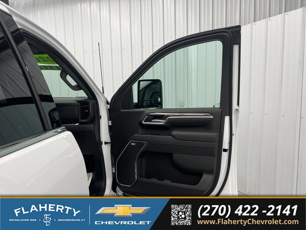 Used 2026 Chevrolet Silverado 2500 LTZ w/ Z71 Chrome Sport Edition AWD/4WD image 14