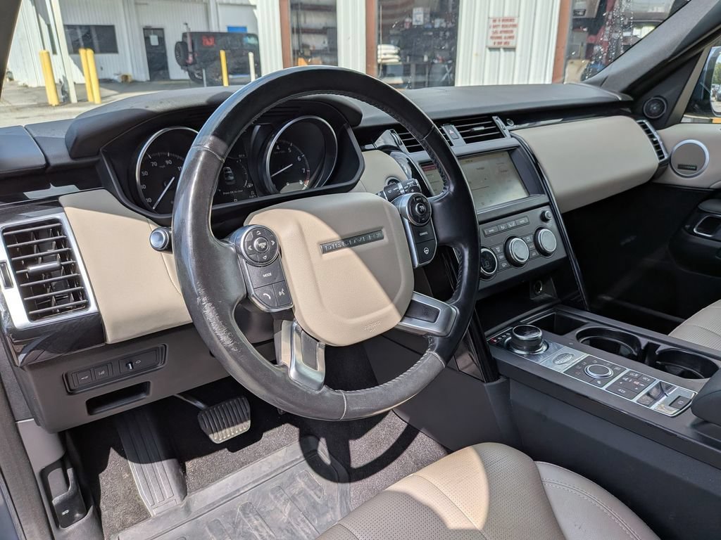 Used 2018 Land Rover Discovery SE AWD/4WD image 33