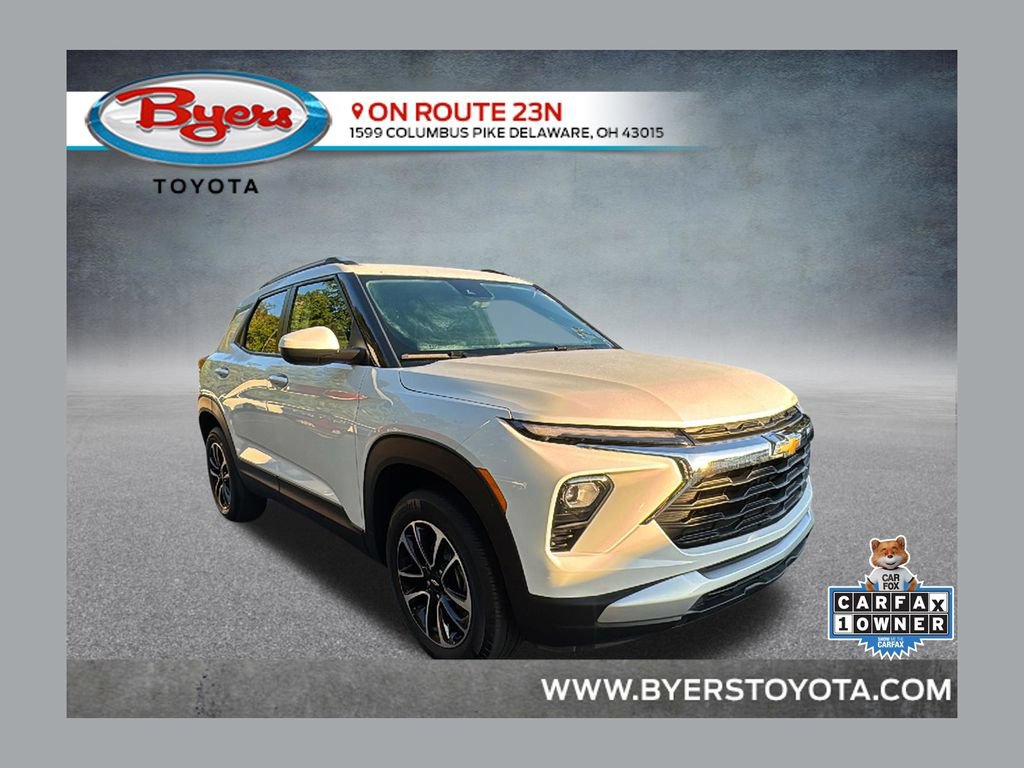 Used 2025 Chevrolet TrailBlazer LT AWD/4WD image 1